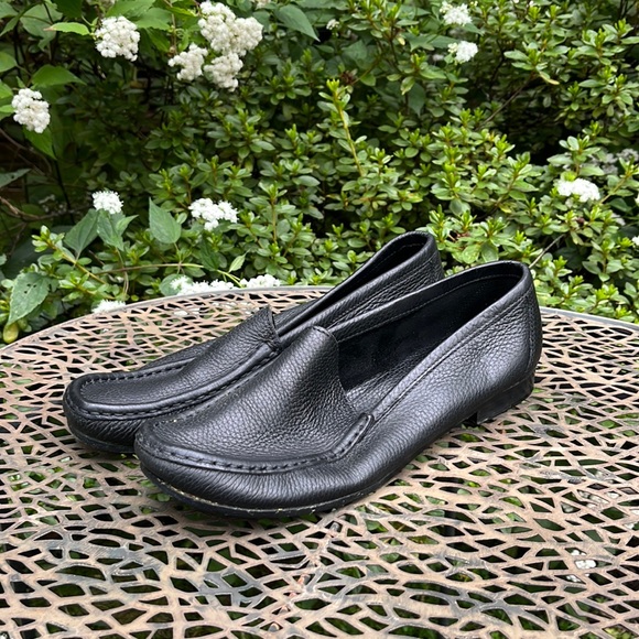 J. Crew size 9.5 black leather loafers.